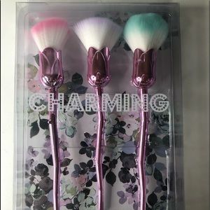 Makeup brushes